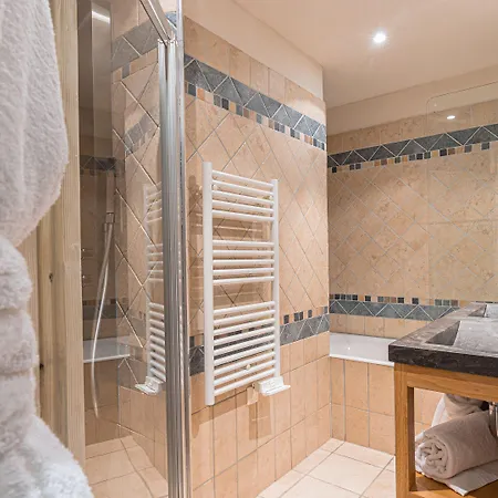 Hotel Carlina By Les Etincelles 4*