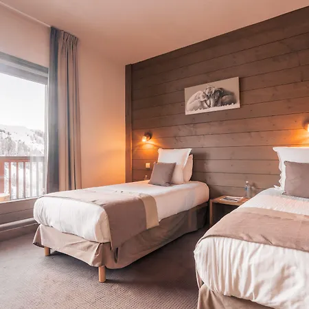 Hotel Carlina By Les Etincelles 4*