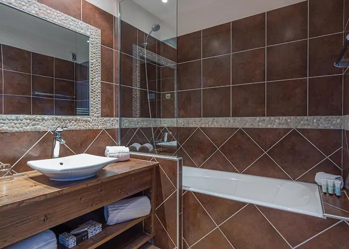 Carlina By Les Etincelles 4* לה פלאנייה