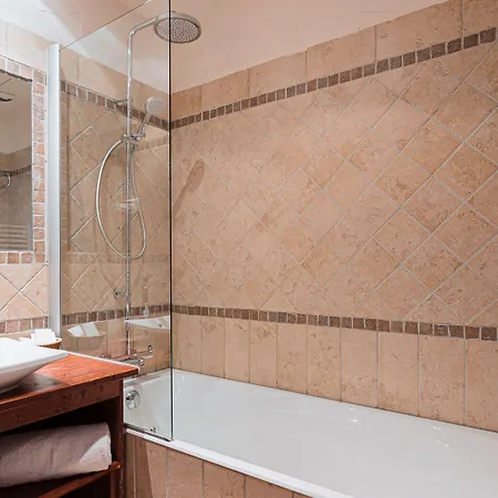 Hotell Carlina By Les Etincelles