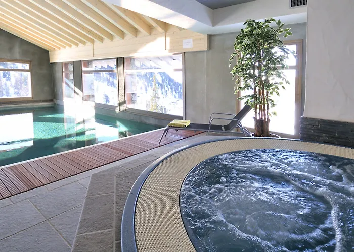 Hotel Carlina By Les Etincelles 4*